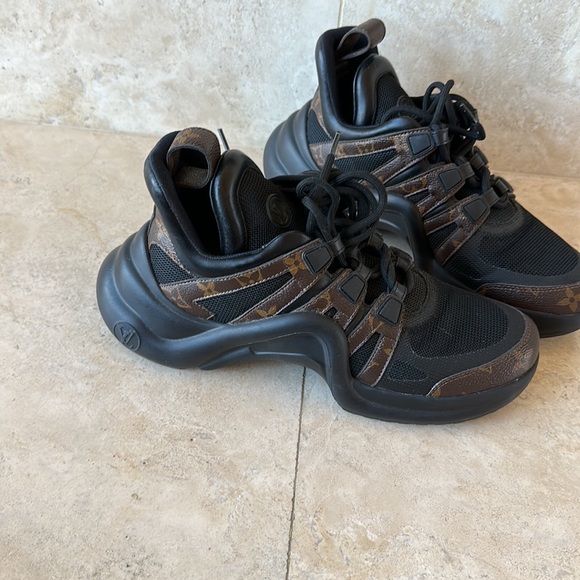Louis Vuitton LV monogram chunky sneakers - Picture 3 of 9
